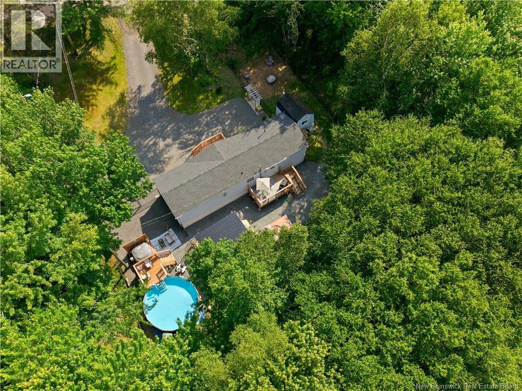 198 Lake Drive - 32