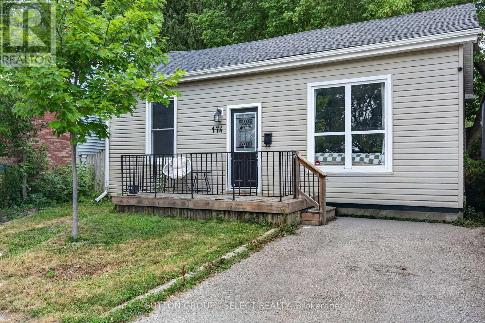 174 CLARENCE STREET - 1
