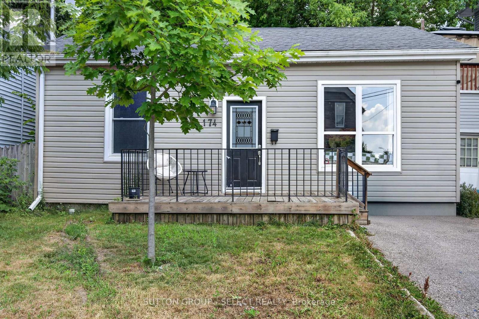 174 CLARENCE STREET - 2