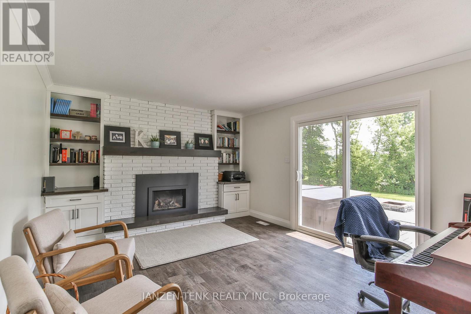 9432 RICHMOND ROAD - 21
