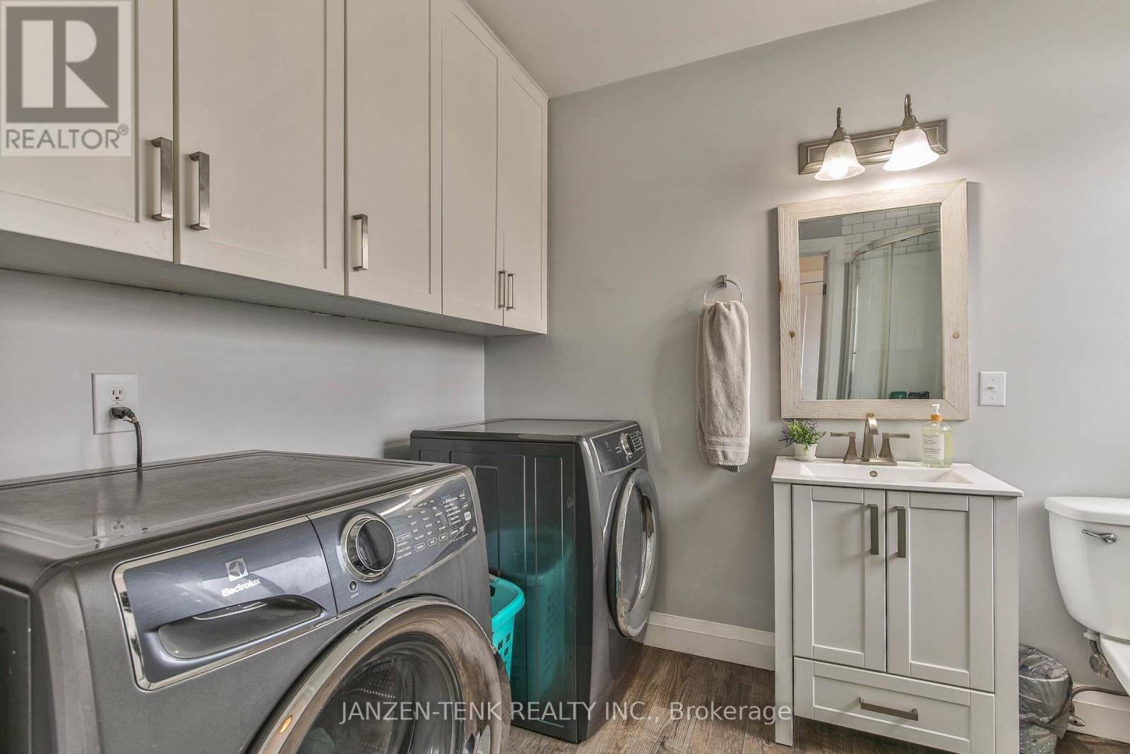 9432 RICHMOND ROAD - 26