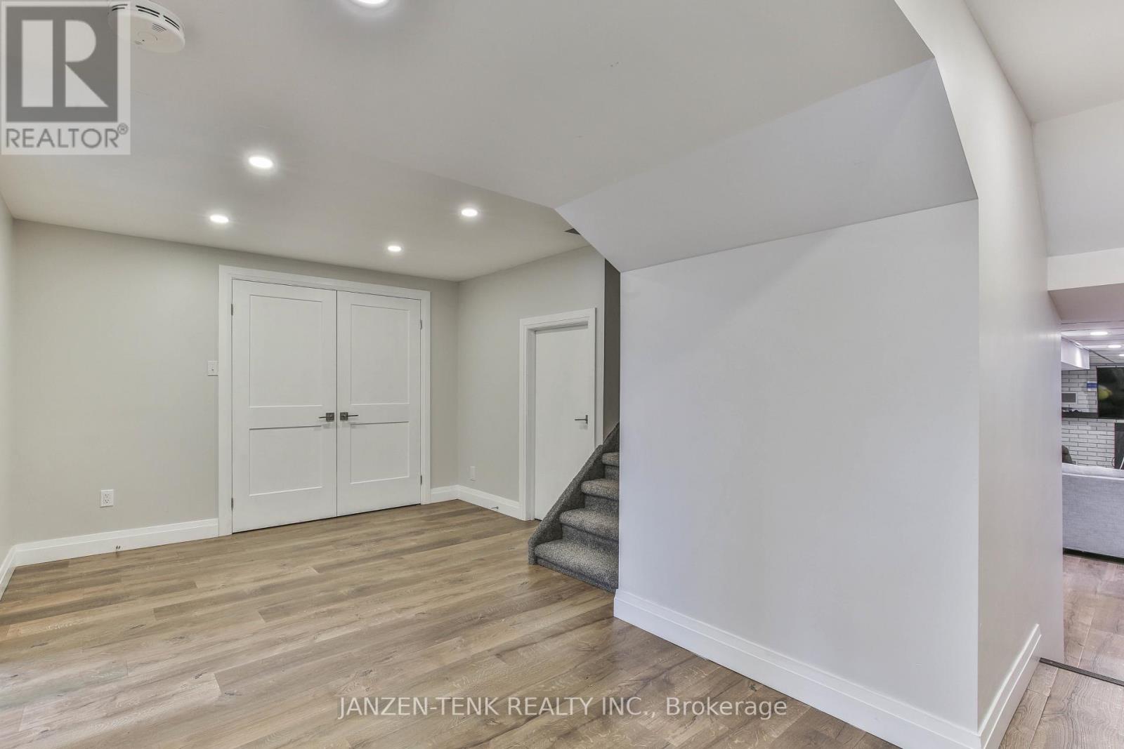 9432 RICHMOND ROAD - 27