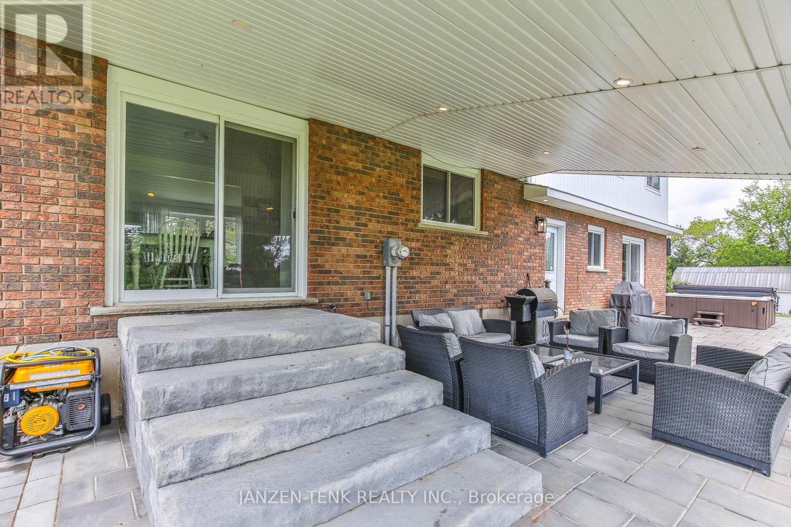 9432 RICHMOND ROAD - 40
