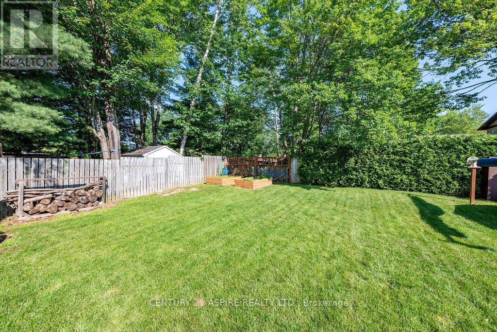 23 ROY STREET, Ottawa. Luxury613. By Peter Sagos - Image 13