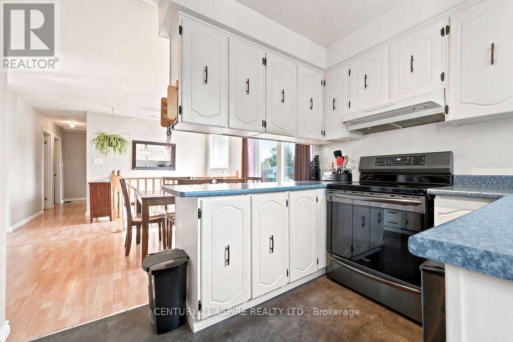 23 ROY STREET, Ottawa. Luxury613. By Peter Sagos - Image 21