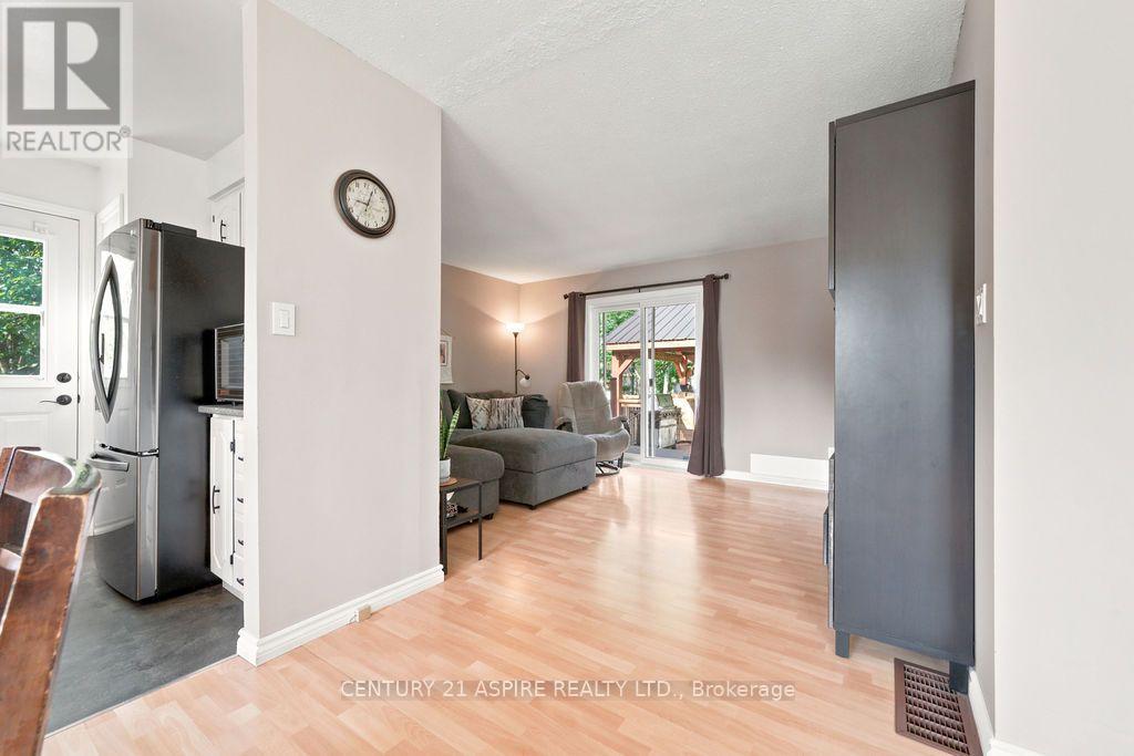 23 ROY STREET, Ottawa. Luxury613. By Peter Sagos - Image 24