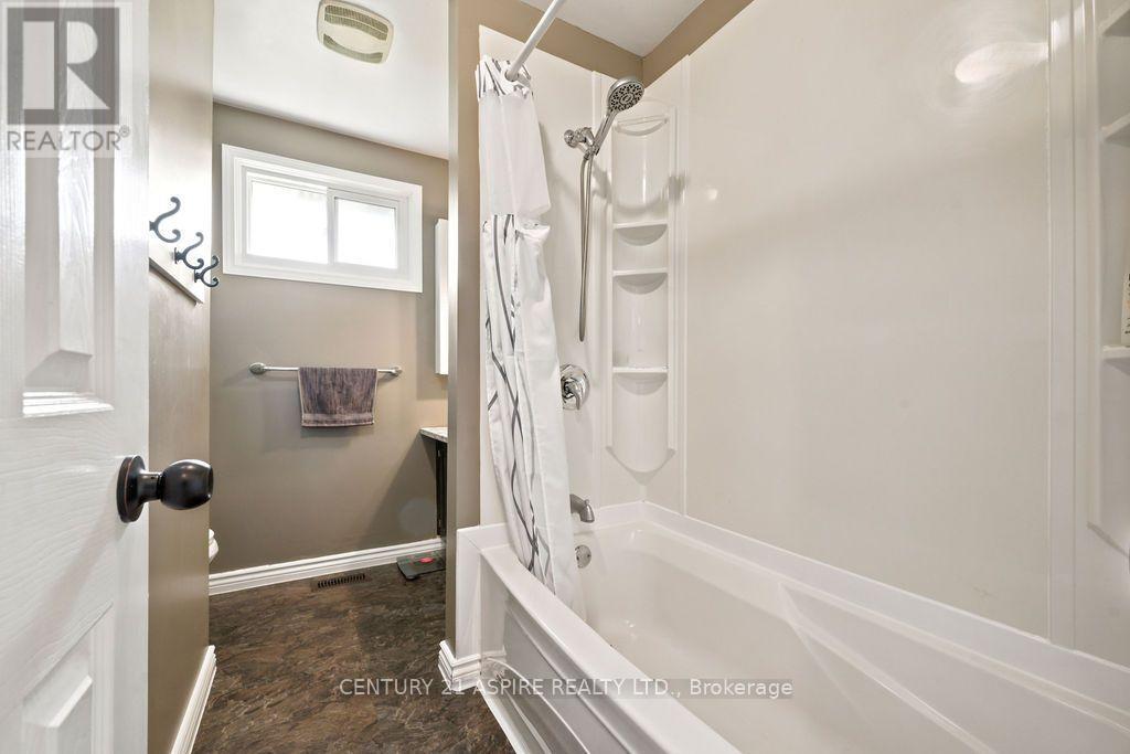 23 ROY STREET, Ottawa. Luxury613. By Peter Sagos - Image 31