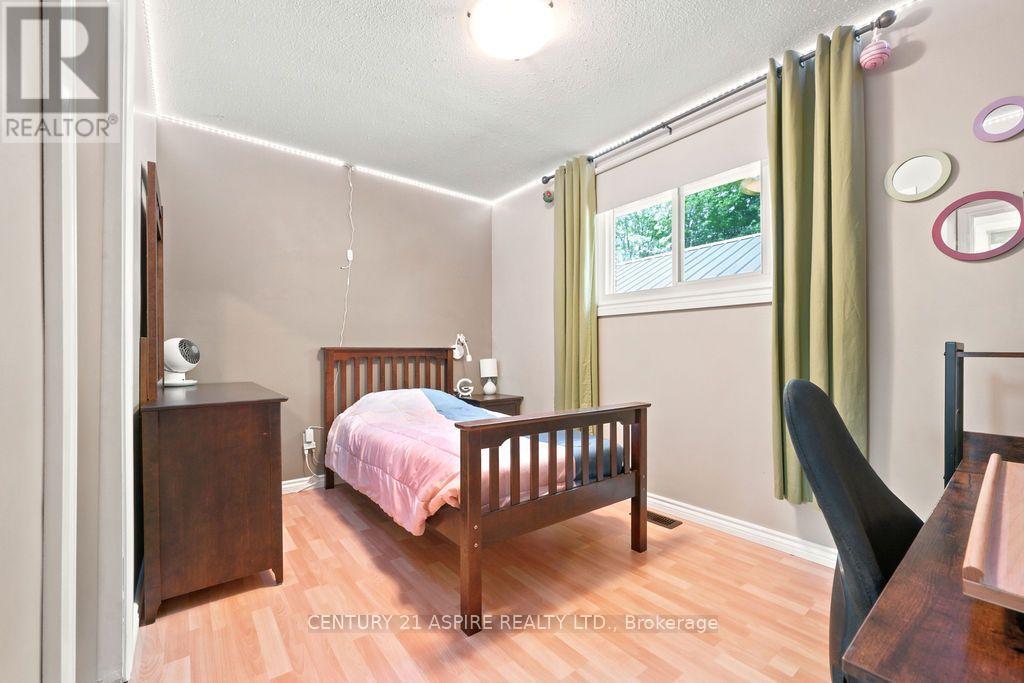 23 ROY STREET, Ottawa. Luxury613. By Peter Sagos - Image 36