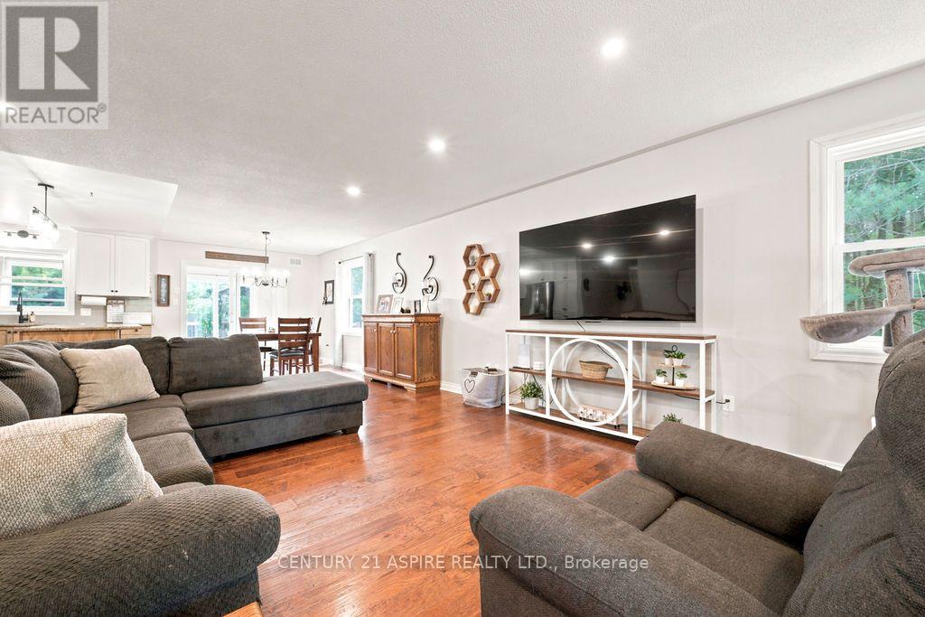48 PLUM TREE LANE, Ottawa. Luxury613. By Peter Sagos - Image 20