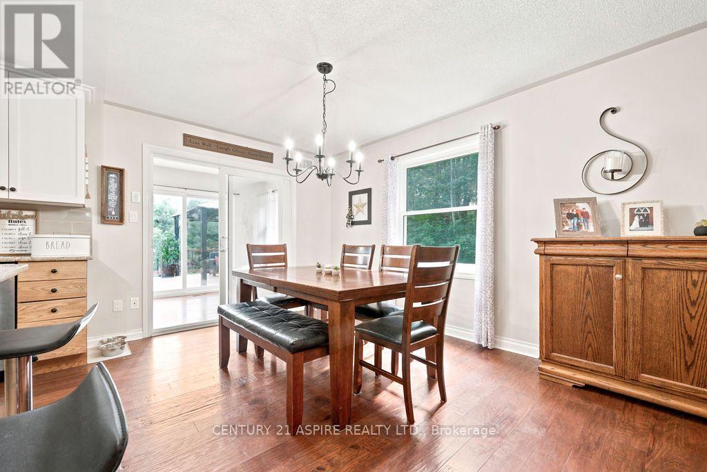 48 PLUM TREE LANE, Ottawa. Luxury613. By Peter Sagos - Image 23