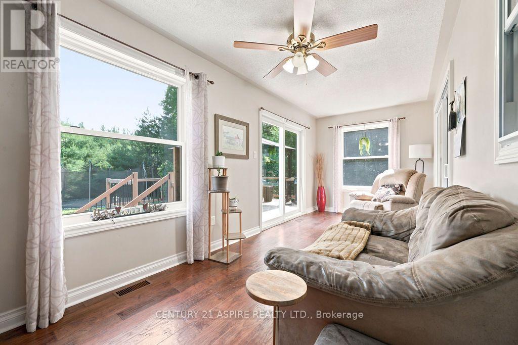 48 PLUM TREE LANE, Ottawa. Luxury613. By Peter Sagos - Image 25