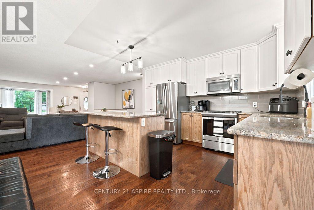 48 PLUM TREE LANE, Ottawa. Luxury613. By Peter Sagos - Image 26