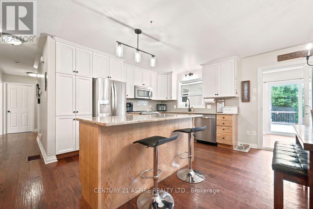48 PLUM TREE LANE, Ottawa. Luxury613. By Peter Sagos - Image 27