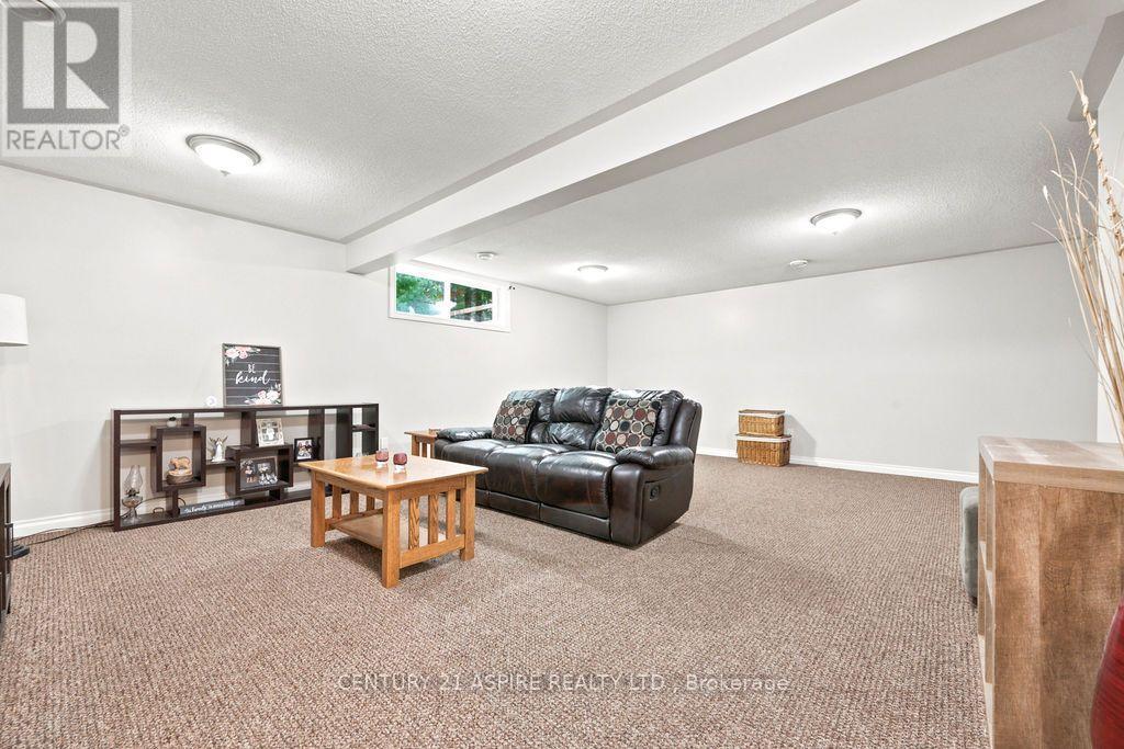 48 PLUM TREE LANE, Ottawa. Luxury613. By Peter Sagos - Image 41
