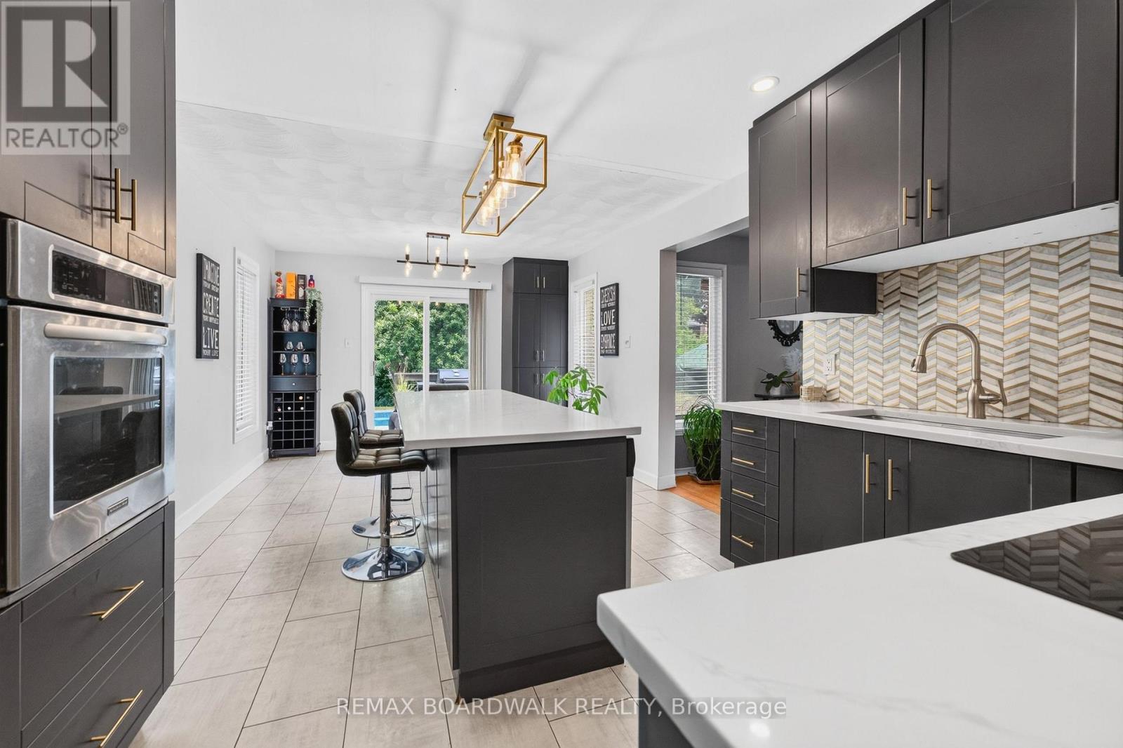 86 VANSTONE DRIVE, Ottawa. Luxury613. By Peter Sagos - Image 15