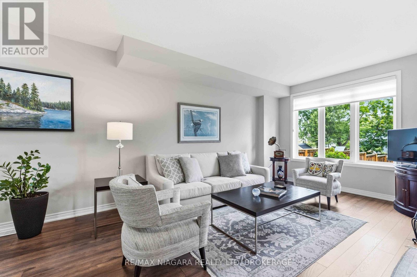 23B BLOOMFIELD AVENUE - 7