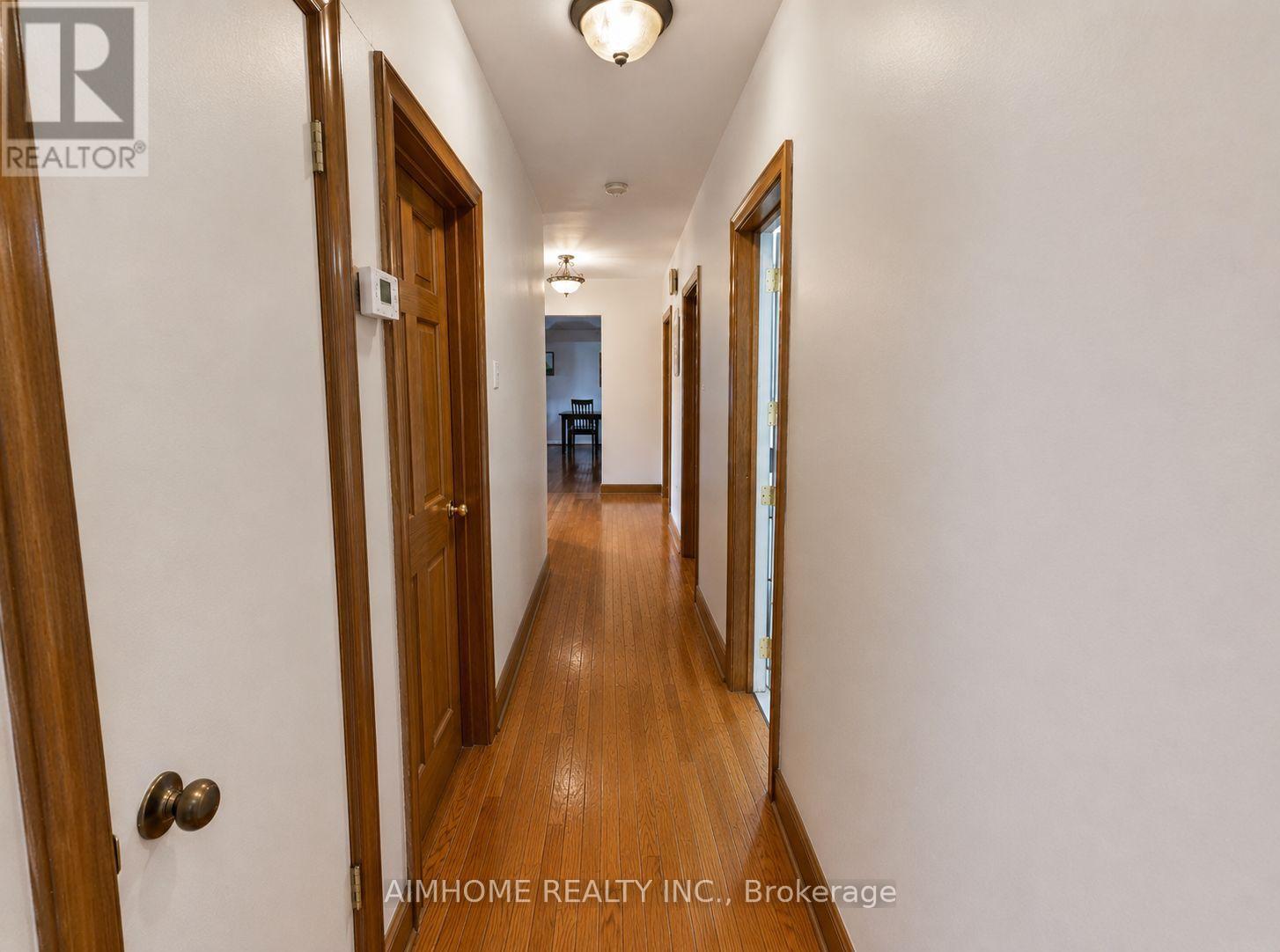 25 BURBANK DRIVE - 6