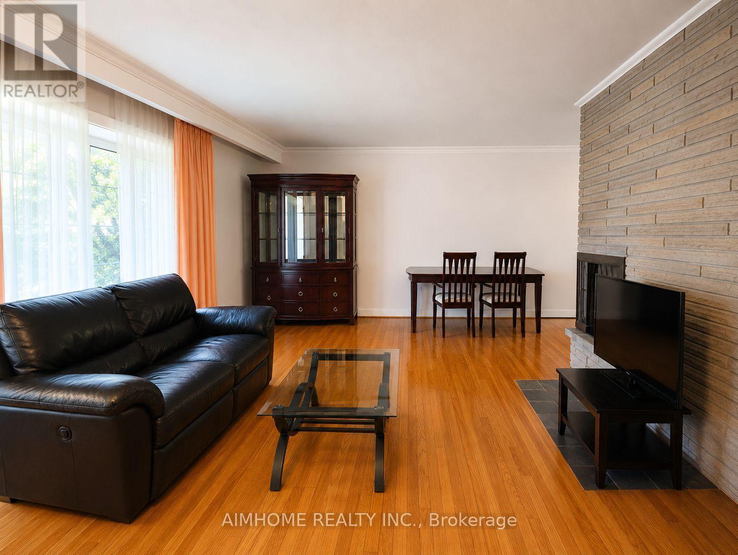 25 BURBANK DRIVE - 7