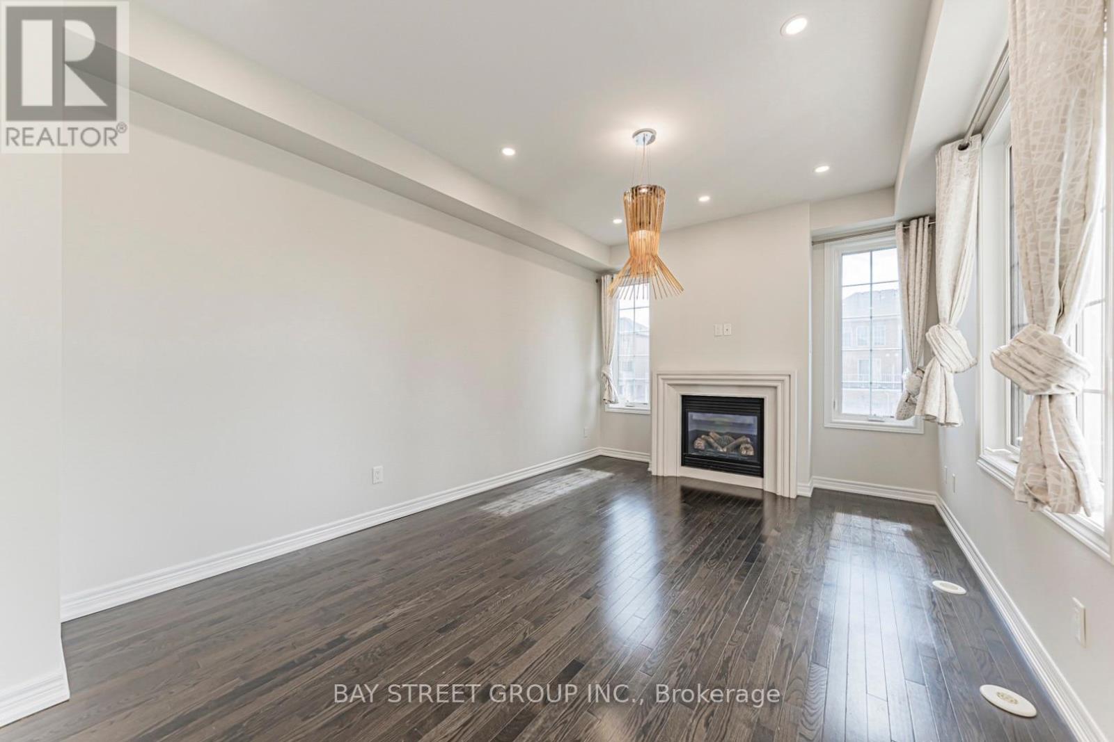 13 HIGHBURY COURT - 15