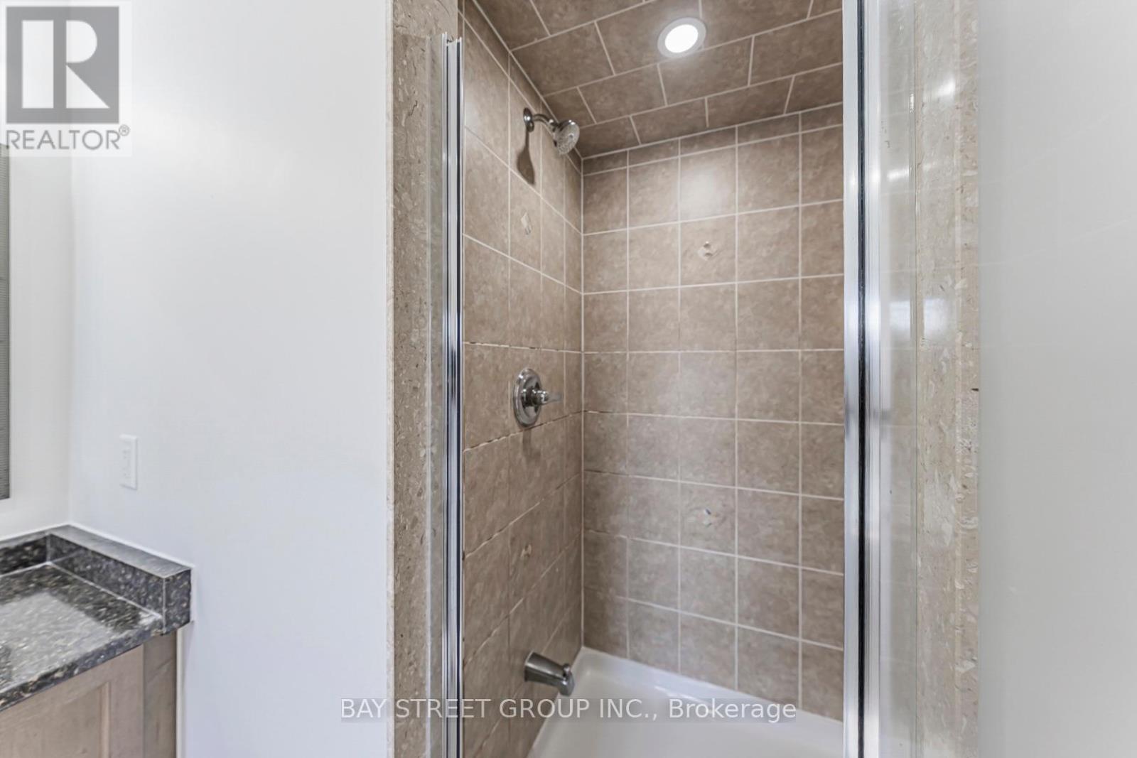 13 HIGHBURY COURT - 20