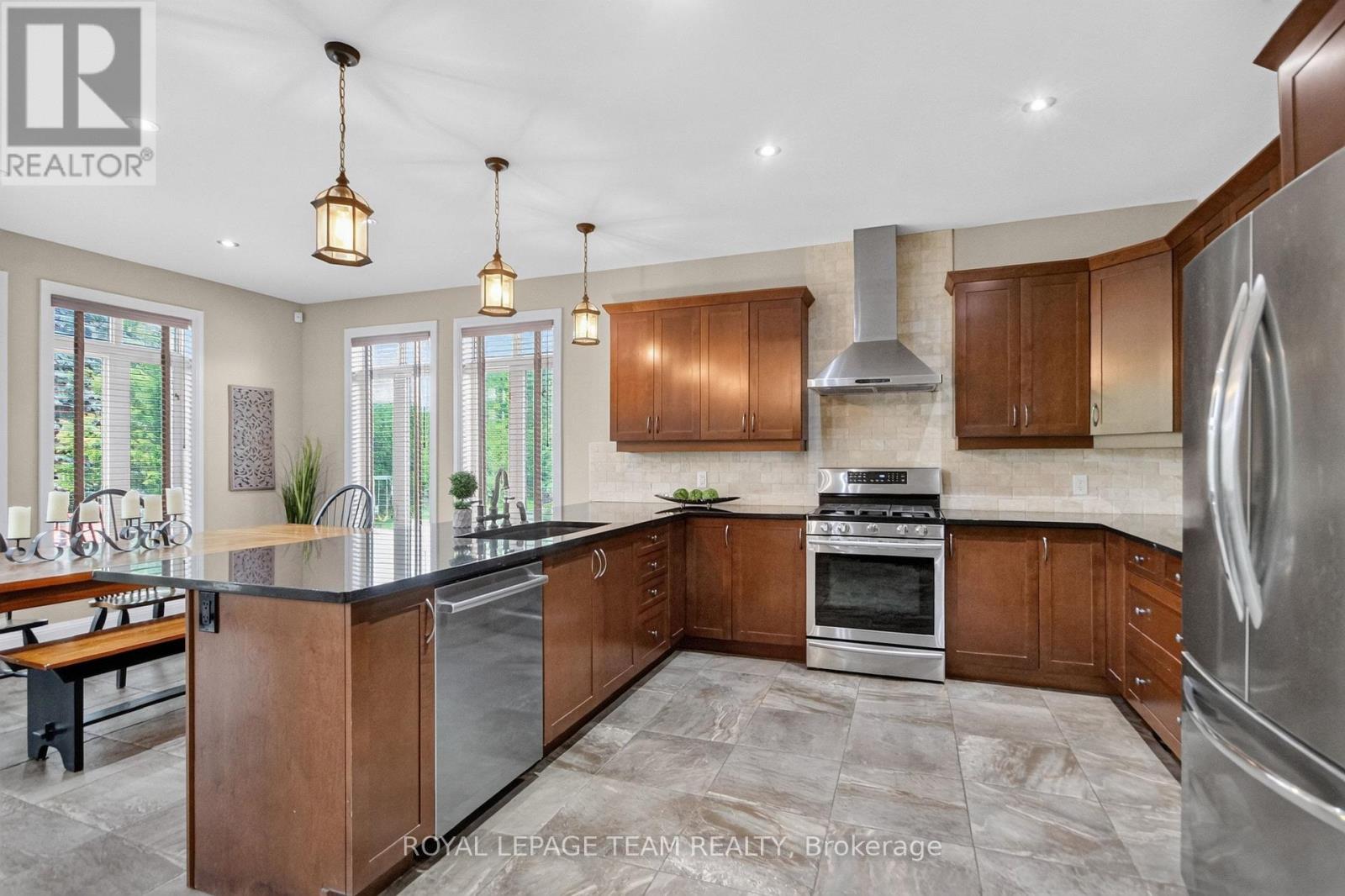 1801 CEDARLAKES WAY - 10