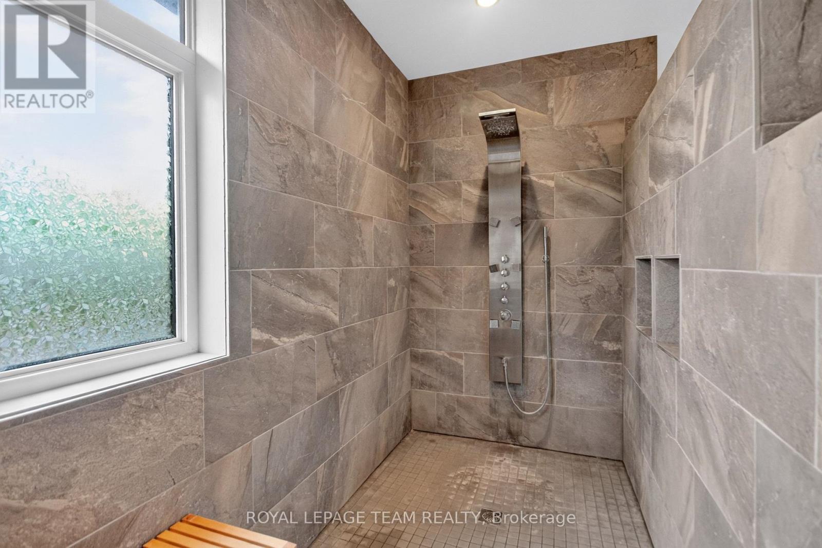 1801 CEDARLAKES WAY - 24