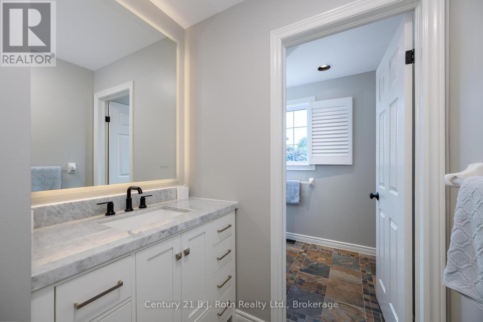 58 MEREDITH DRIVE - 15