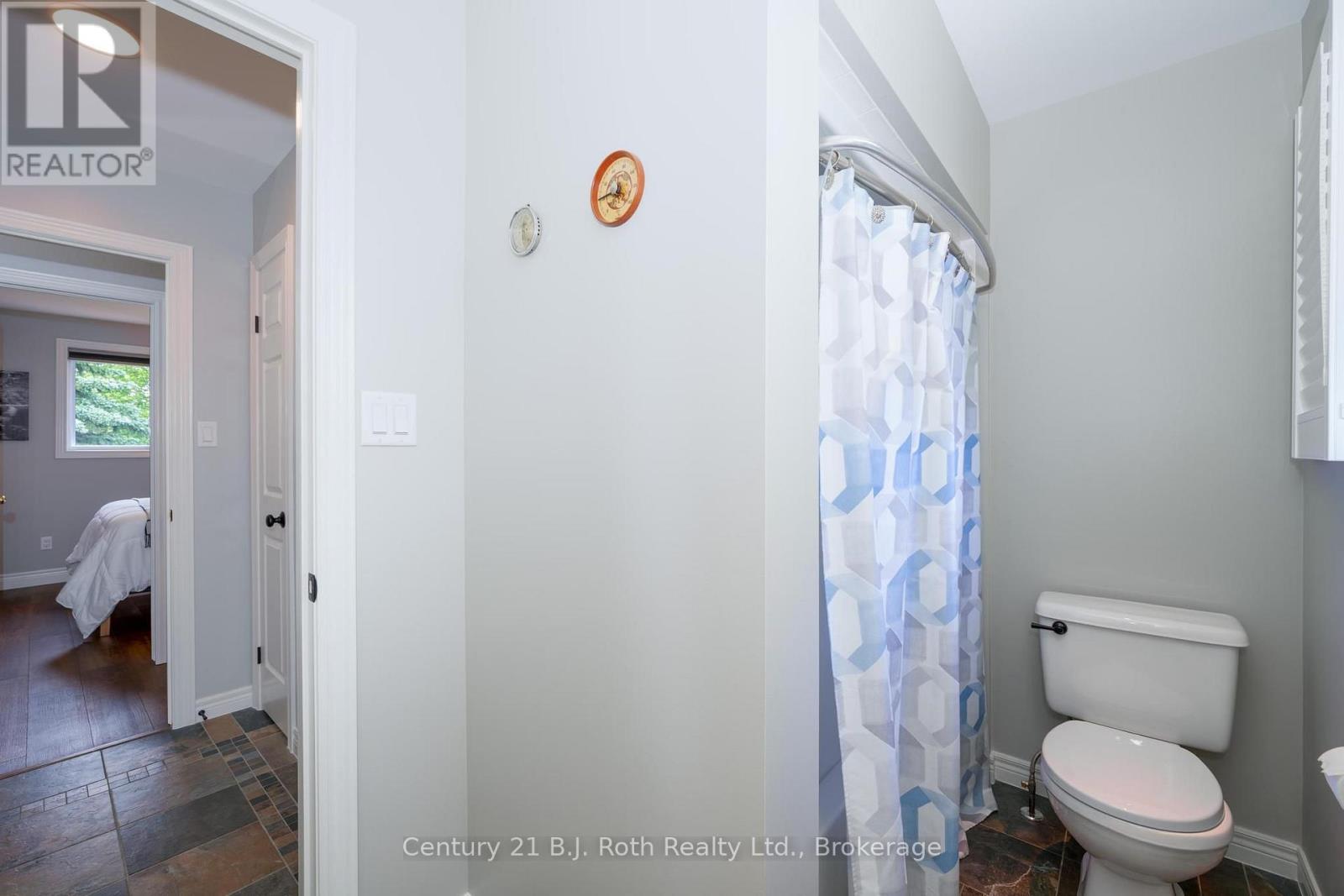 58 MEREDITH DRIVE - 16