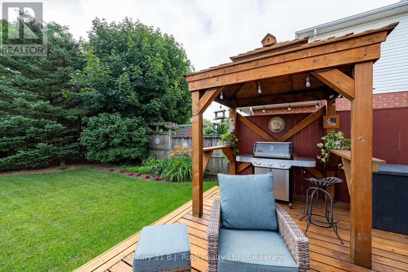 58 MEREDITH DRIVE - 22