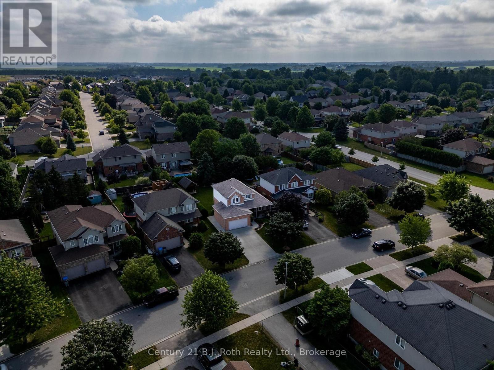 58 MEREDITH DRIVE - 28