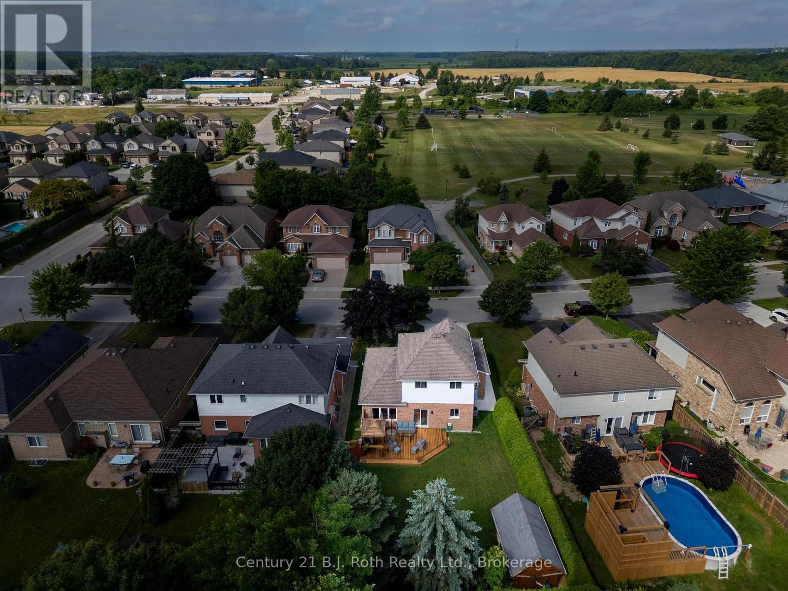 58 MEREDITH DRIVE - 33