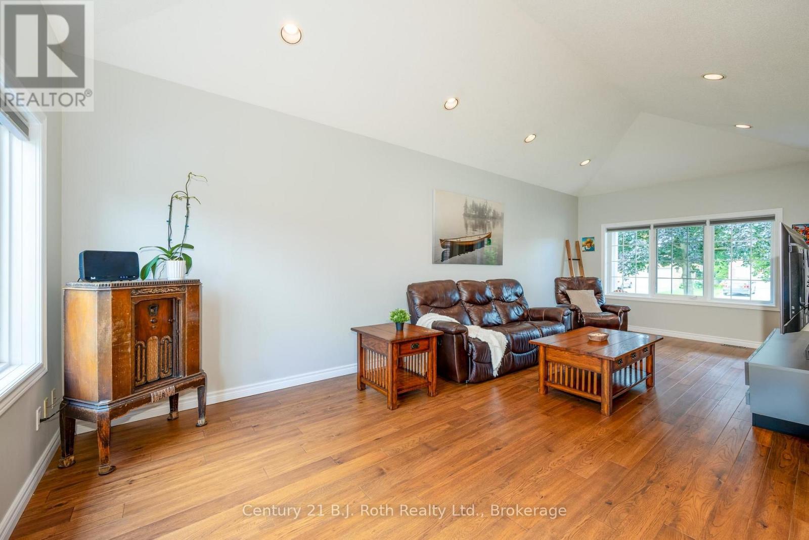 58 MEREDITH DRIVE - 7