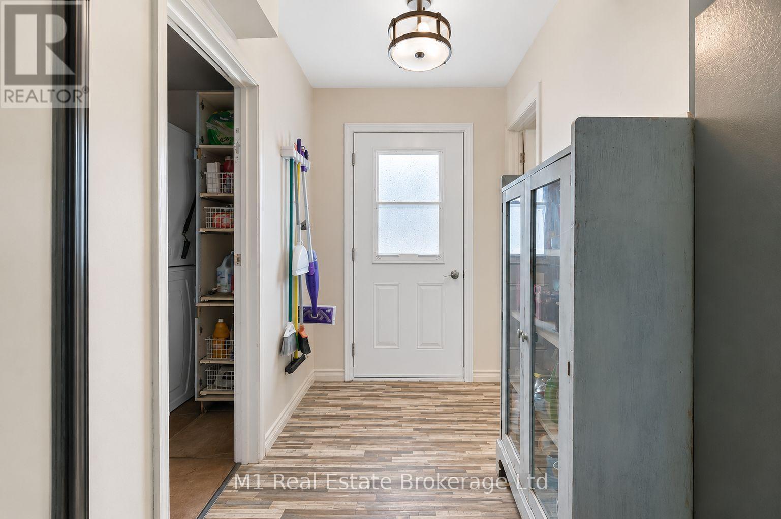 53 JANEFIELD AVENUE - 15