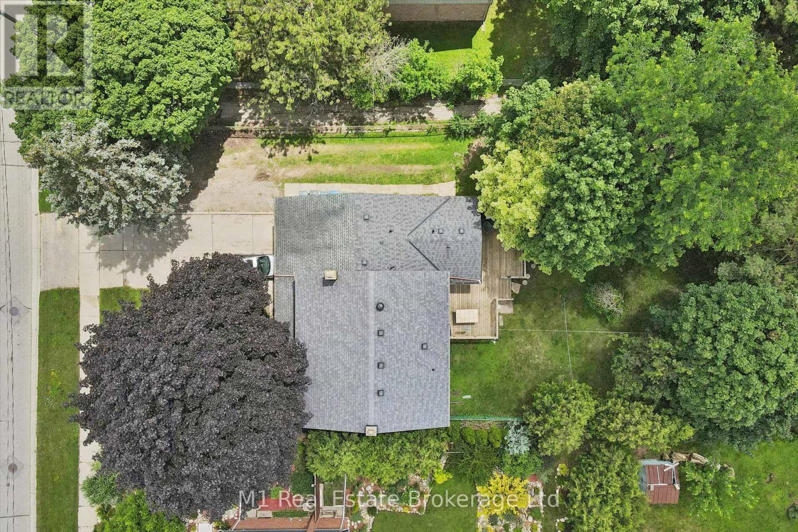 53 JANEFIELD AVENUE - 22