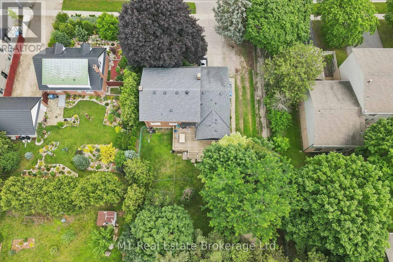 53 JANEFIELD AVENUE - 23