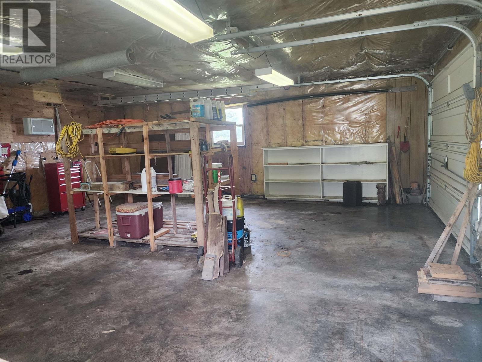 9525 Highway 6 - 49