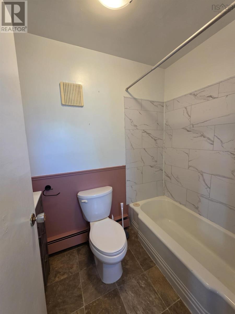 922 George Street - 10