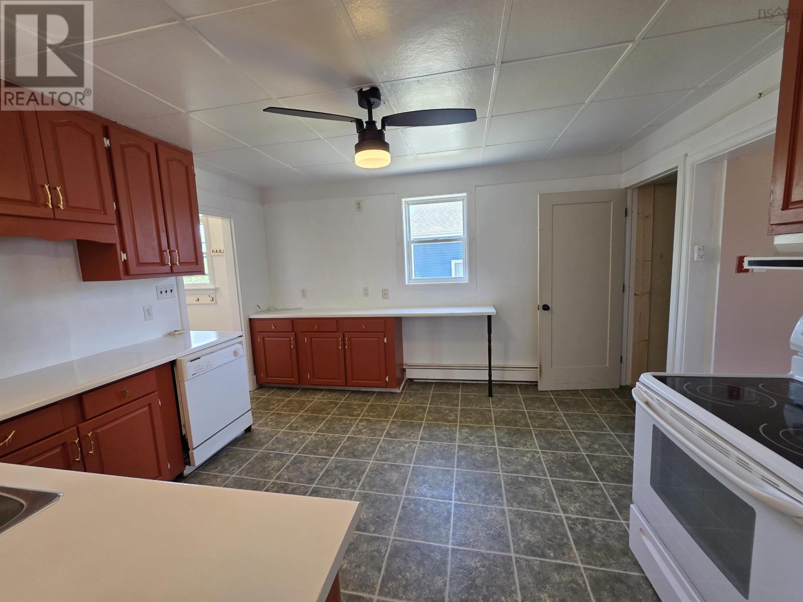 922 George Street - 8