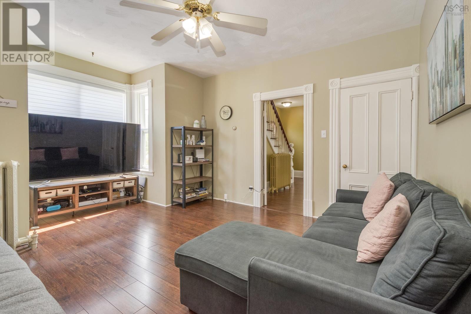 453 Pleasant Street - 13