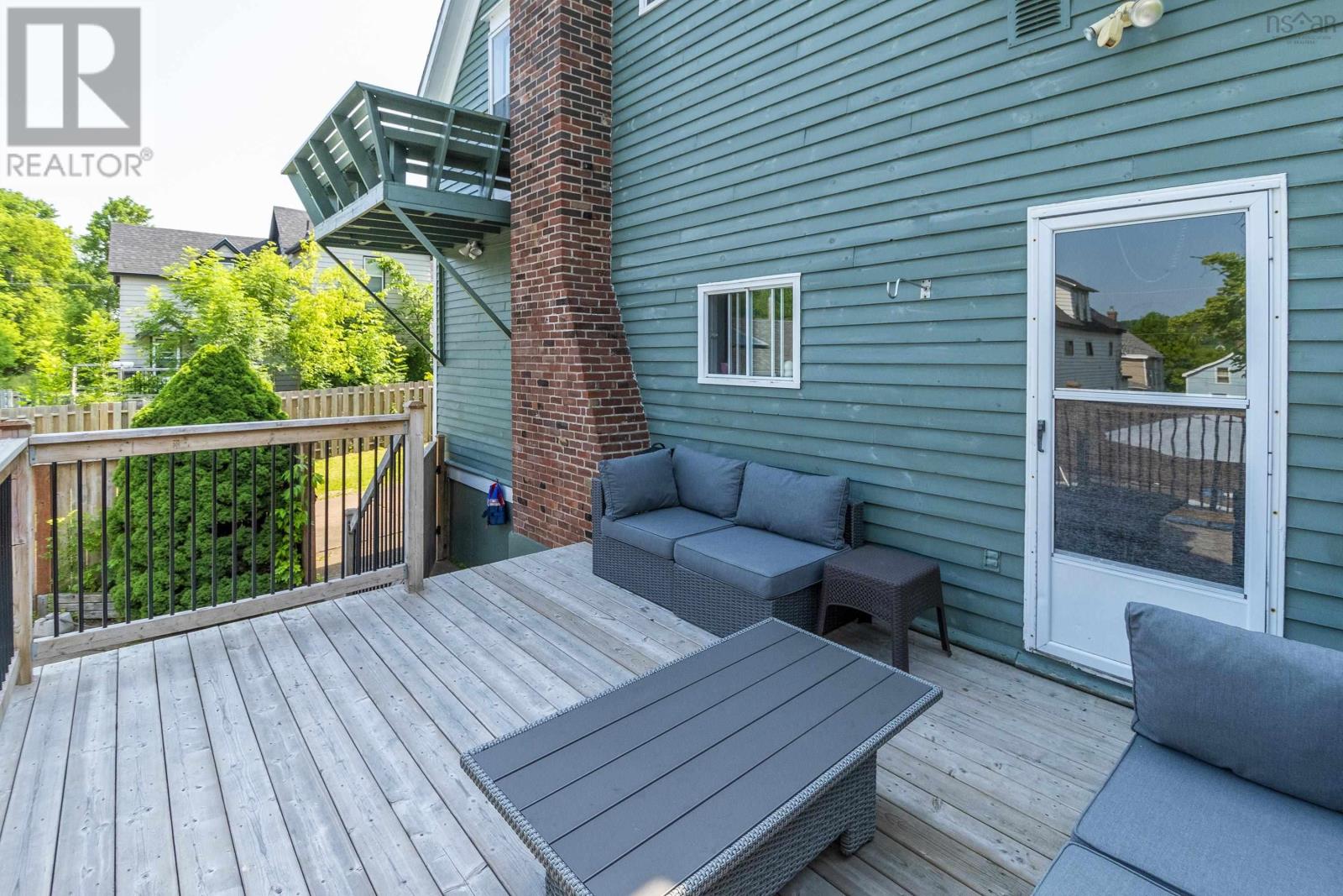 453 Pleasant Street - 46