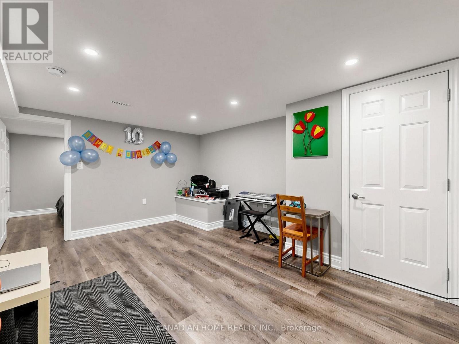 470 CROMWELL AVENUE - 29