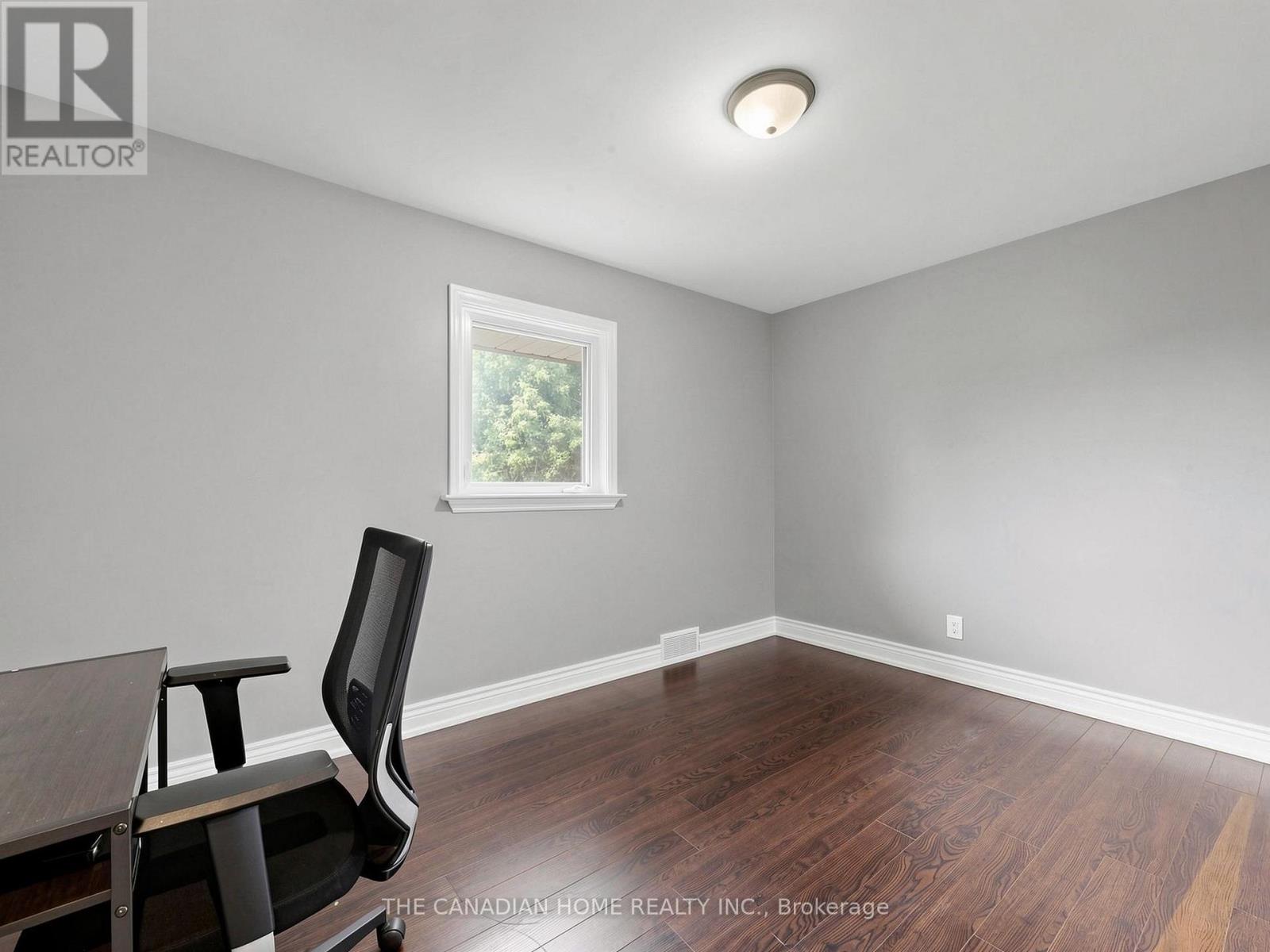 470 CROMWELL AVENUE - 21
