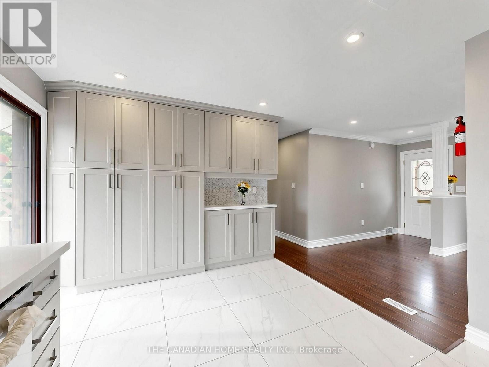 470 CROMWELL AVENUE - 12