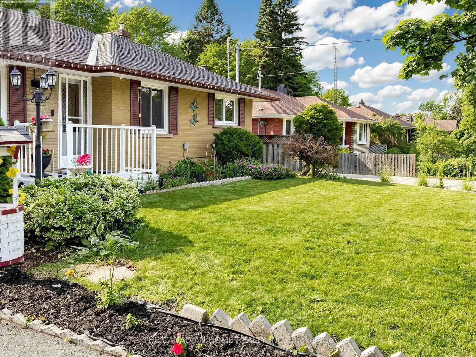 470 CROMWELL AVENUE - 2