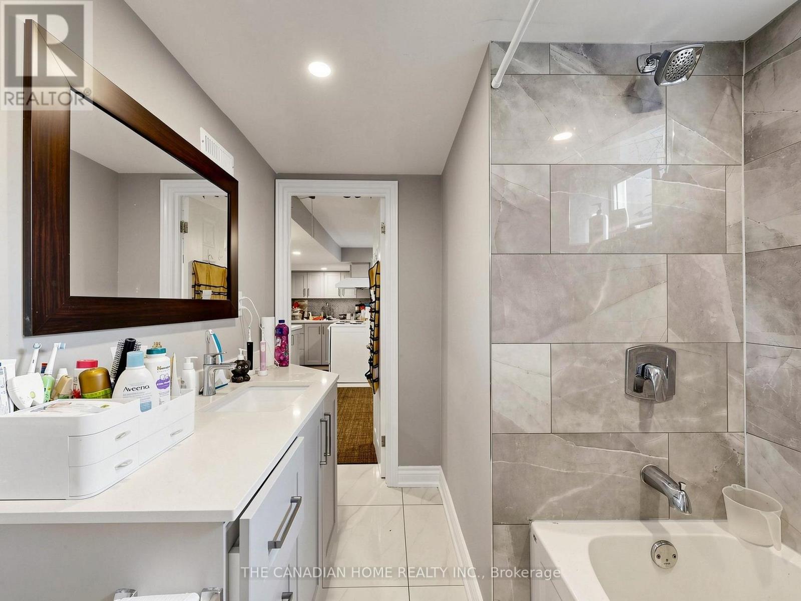 470 CROMWELL AVENUE - 36