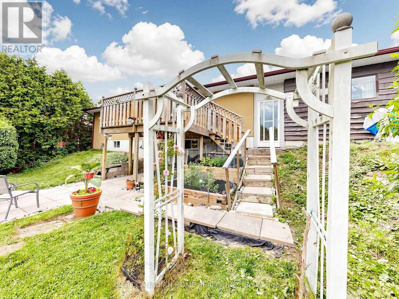 470 CROMWELL AVENUE - 43