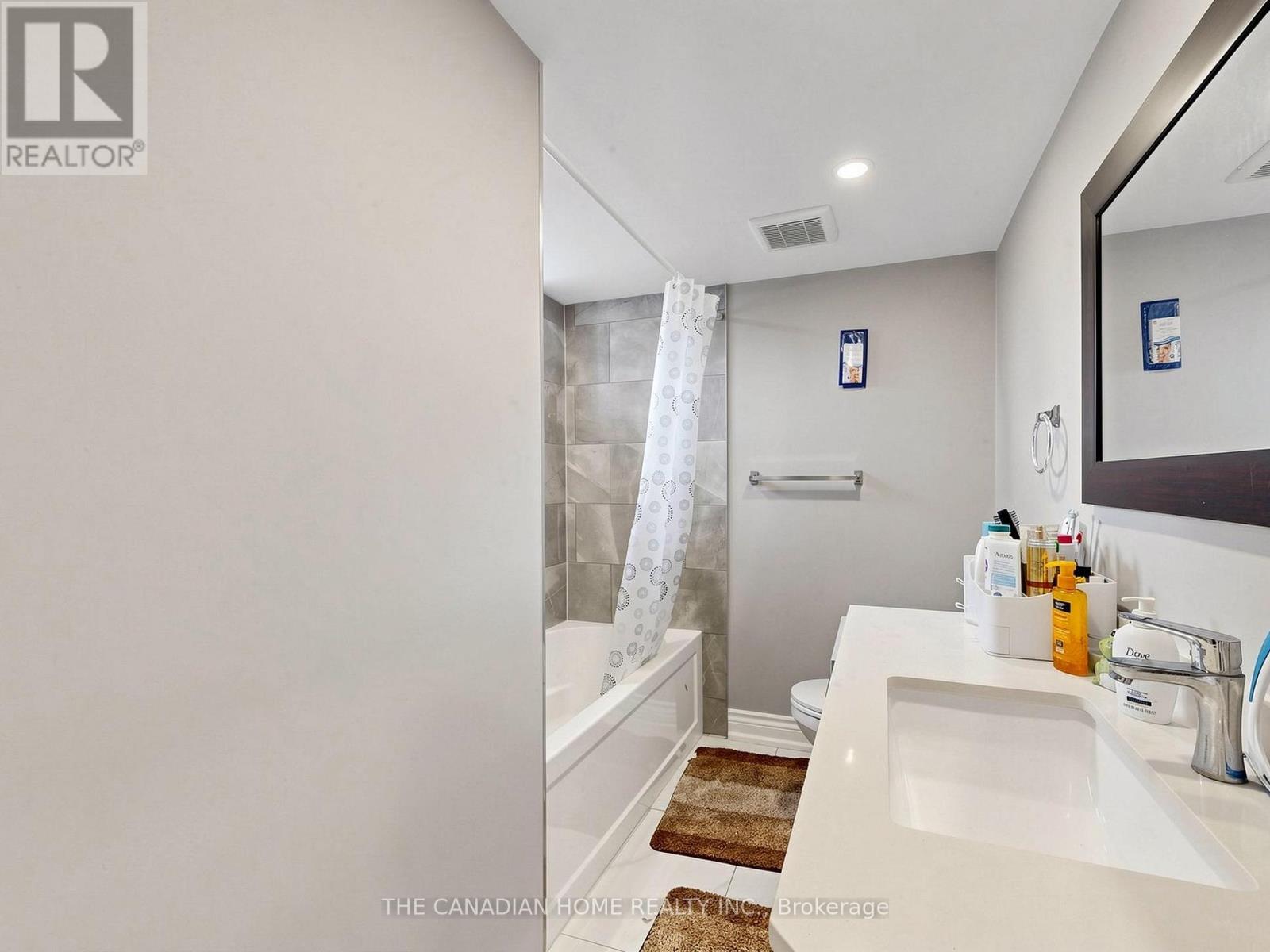 470 CROMWELL AVENUE - 35