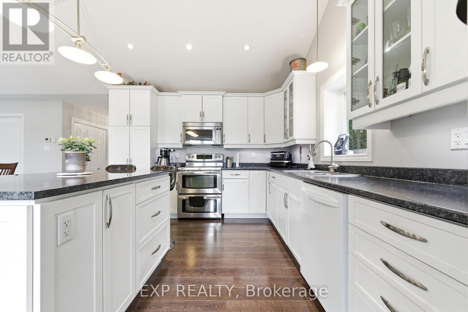 248 ROACH WAY - 11