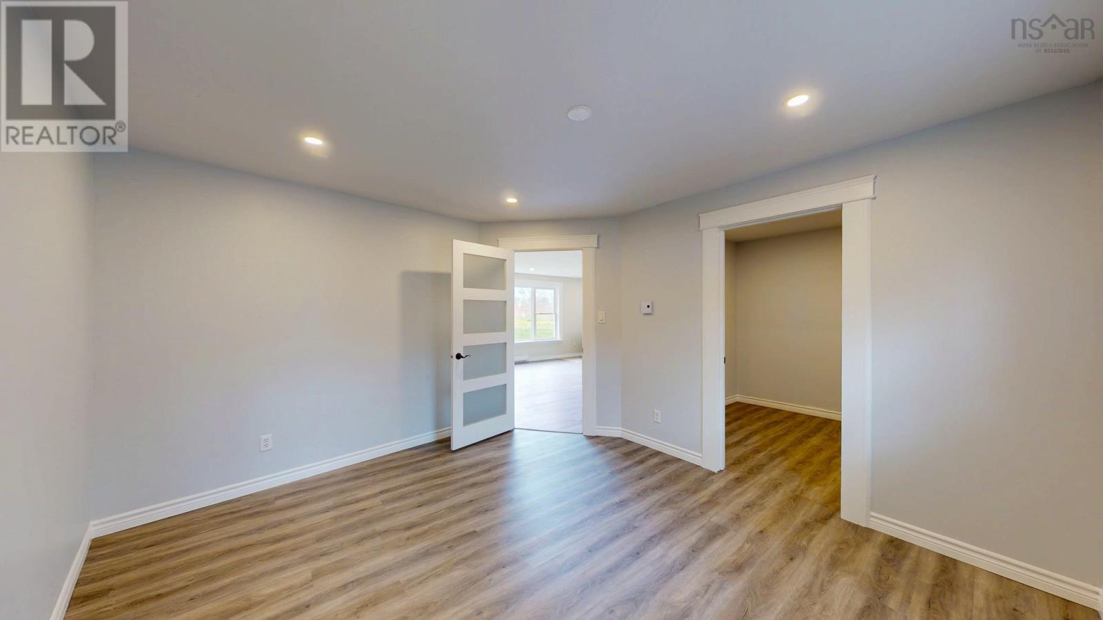 75 Evangeline Beach Road - 32
