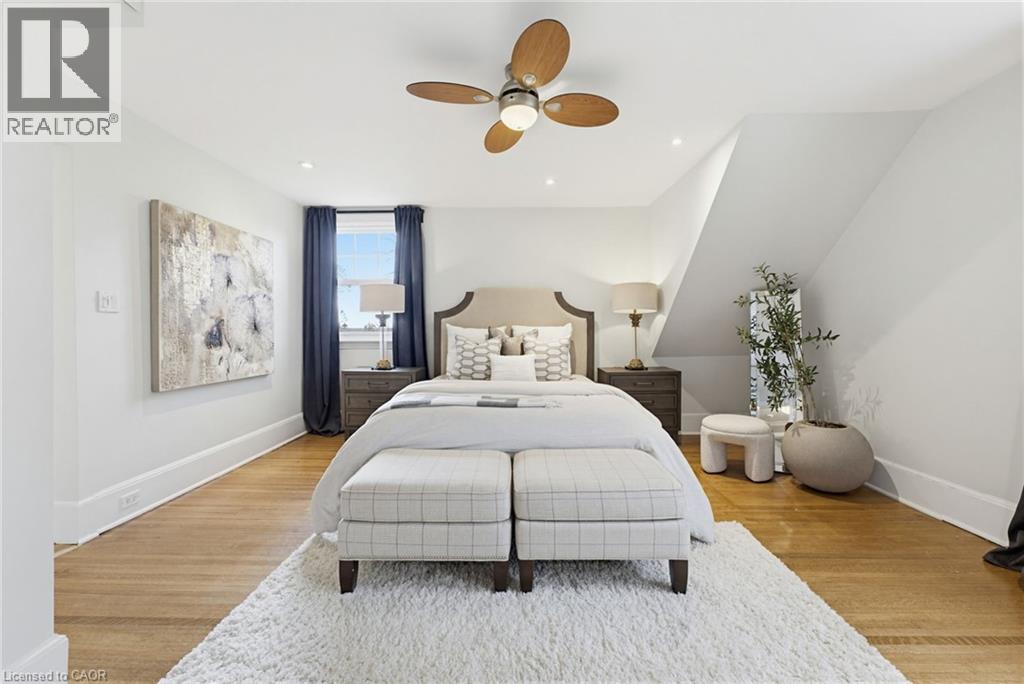 3083 LAKESHORE Road - 16
